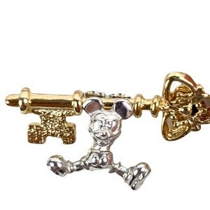 Disney Rare Mickey Key Pin